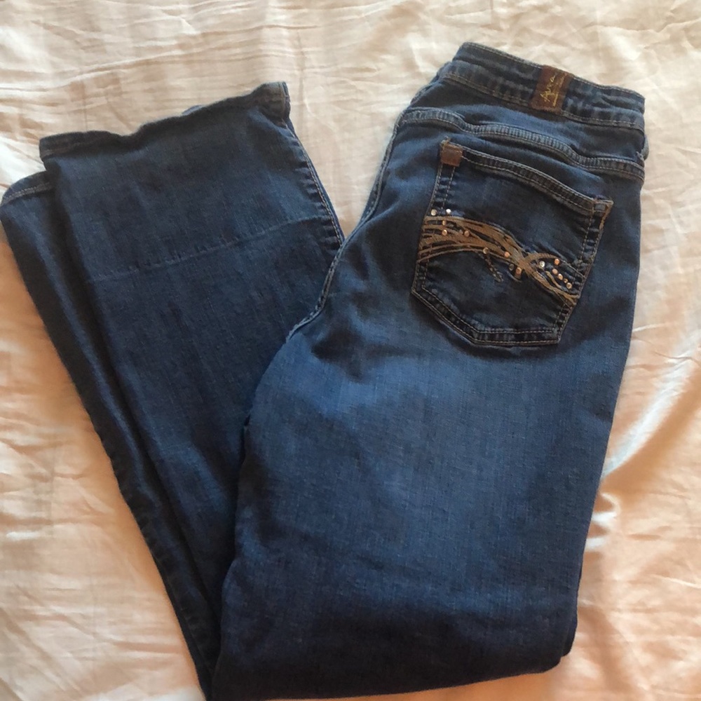 Aura Jeans - Picture 5 of 12